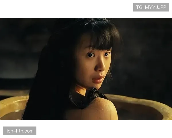 李梦赛后签完名直接钻进那辆让人眼馋的黑色SUV，生活像分了两个剧本